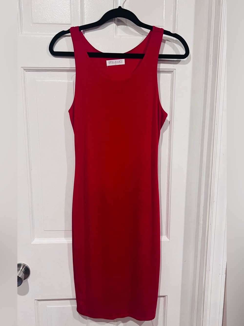 Stella Luce Vibrant Red Sleeveless Sheath Dress